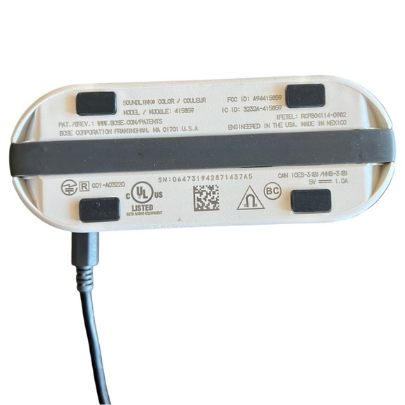 Bose SoundLink Color Bluetooth Speaker (White) - Picture 4 of 10